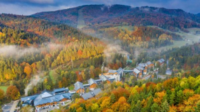 Отель Hotel Czarny Potok Resort SPA & Conference  Крыница Здруй